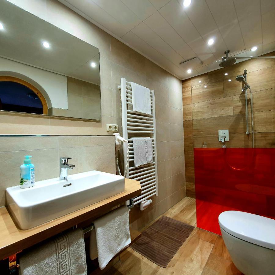 Hotel Haus Windegg Tux Esterno foto
