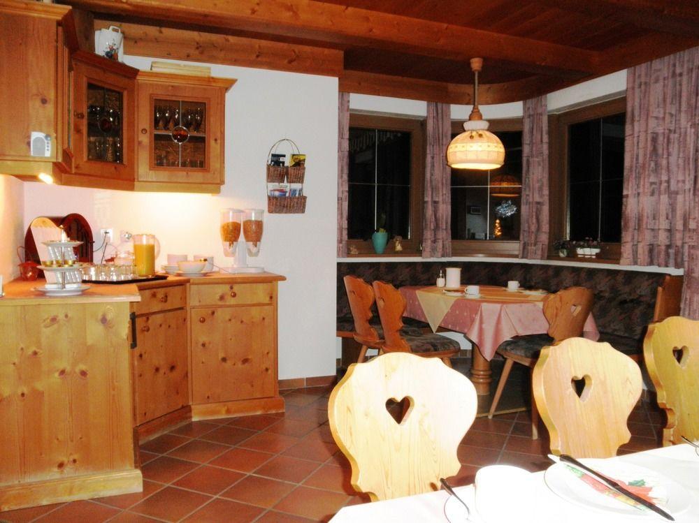 Hotel Haus Windegg Tux Esterno foto