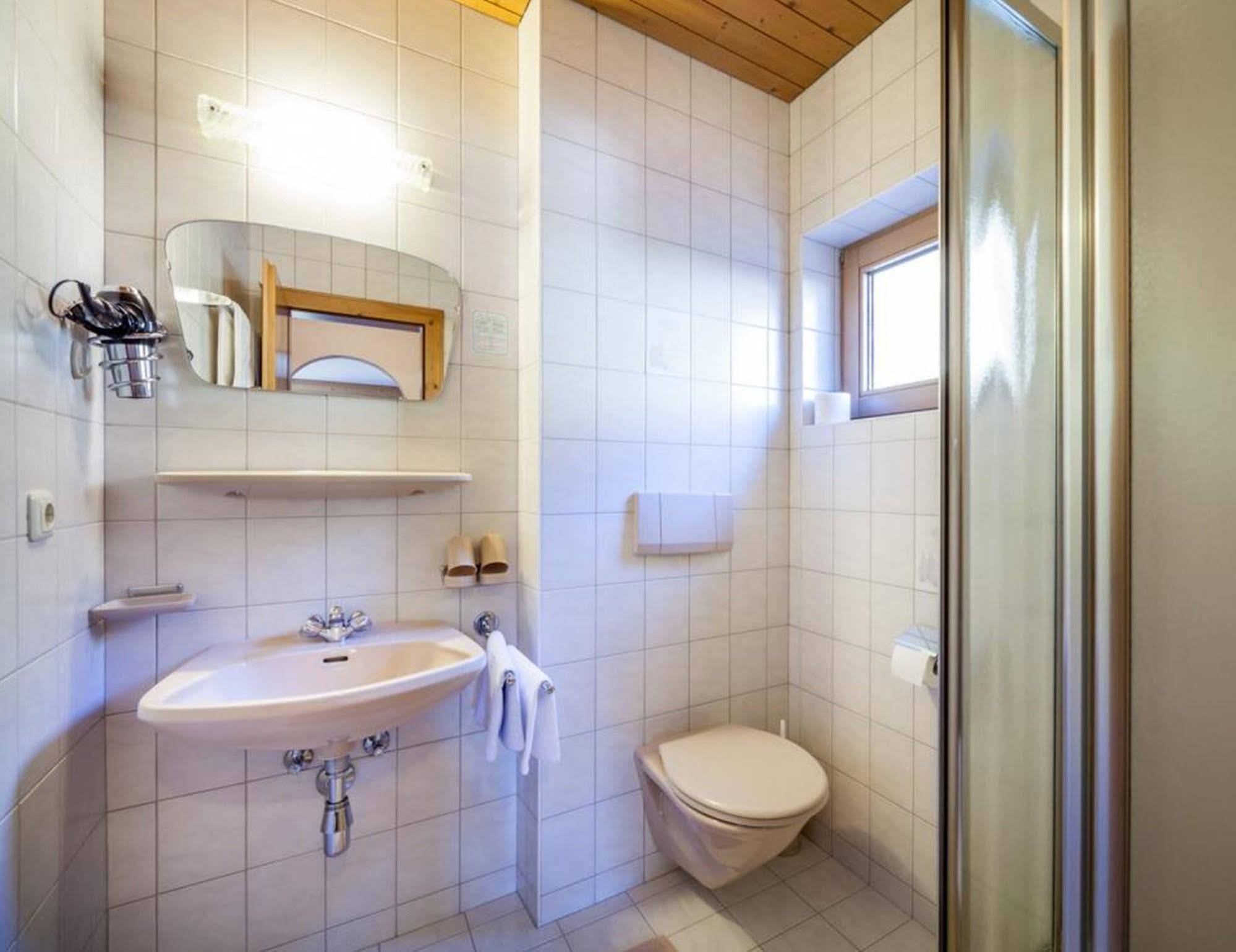 Hotel Haus Windegg Tux Esterno foto